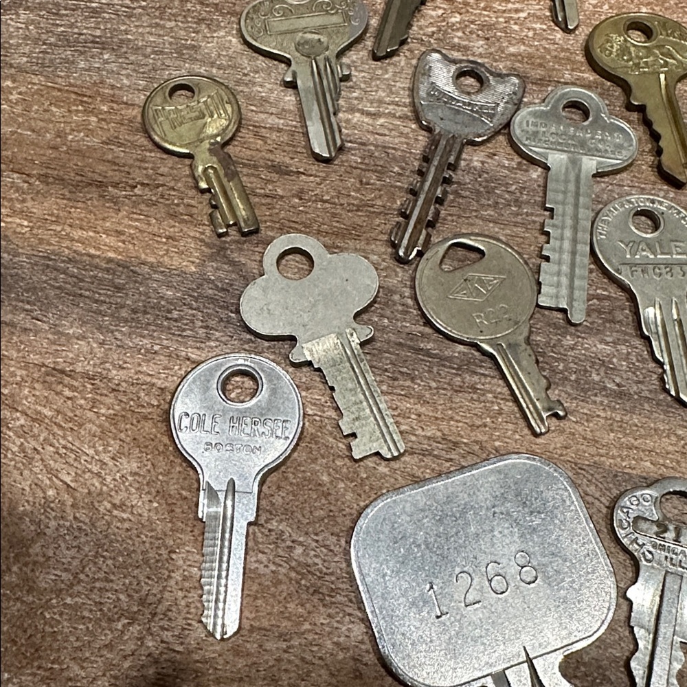 Vintage Key Collection - Picture 5 of 8